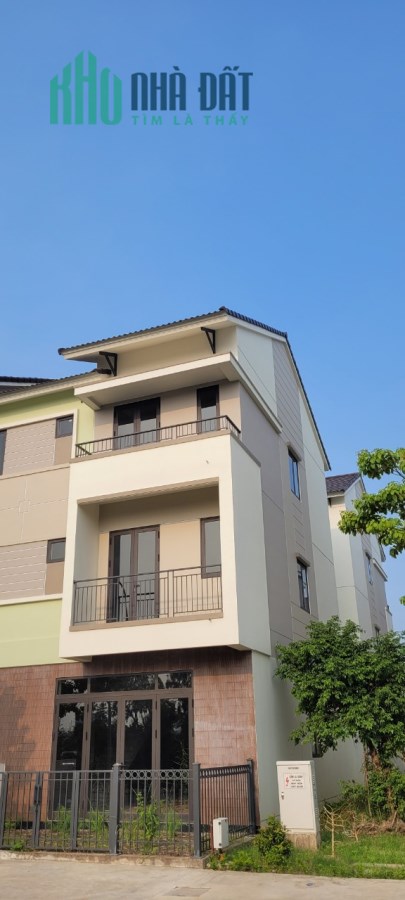 1 căn 3 tầng centa villa không những rẻ mà còn đẹp