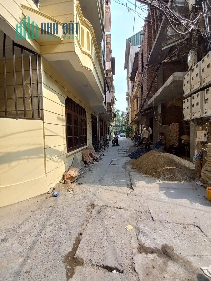 Bán nhà Phố  Kim Ngưu giá 5 tỷ, 45mx5T, MT 4m, đẹp, đủ tiện nghi. ô tô đỗ gần