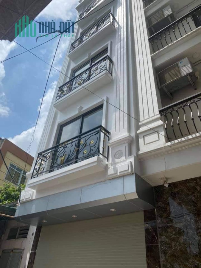 Chủ cần bán gấp căn nhà Đường Mộ (Mỗ) Lao, Hà Đông giá 4 tỷ có thương lượng.