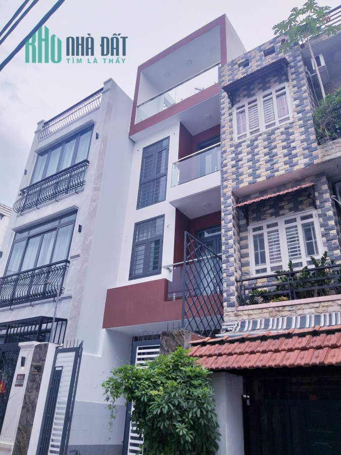BÁN GẤP NHÀ QUẬN 4, 4 TẦNG, NHÀ MỚI ĐẸP Ở NGAY, HẺM 6M, Ô TÔ ĐỖ CỬA.