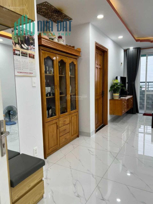 Cần cho thuê phòng trong căn hộ 2pn tại chung cư Green Building