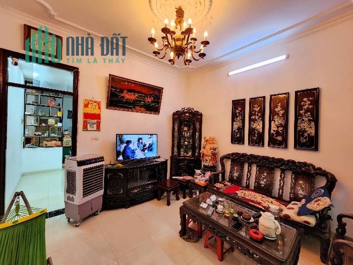 [Tin thật] Bán nhà Phố Lê Lợi Hà Đông 75m2 x 3 tầng 9 tỷ rưỡi Ô tô đỗ cửa 3 mặt thoáng