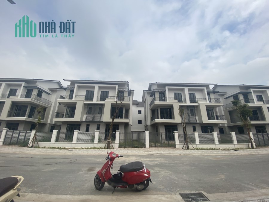 Biệt Thự Song Lập 180m2x3T đẳng cấp cách Hà Nội 12Km giá không thể rẻ hơn nữa