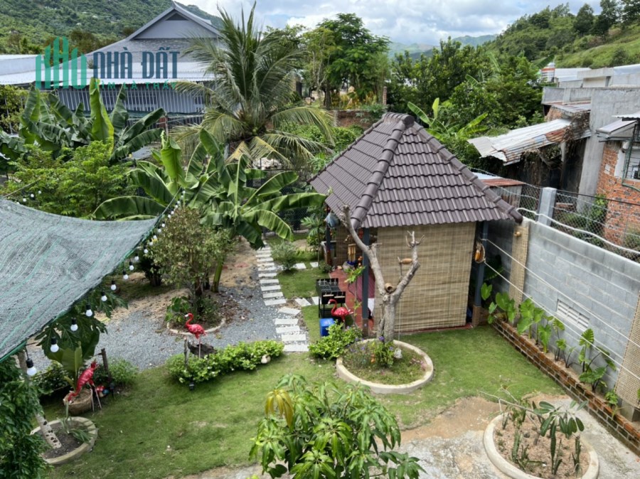 Bán Homestay Nha Trang có suối bao quanh nhà chỉ 13tr/m2 cách Biển 4km