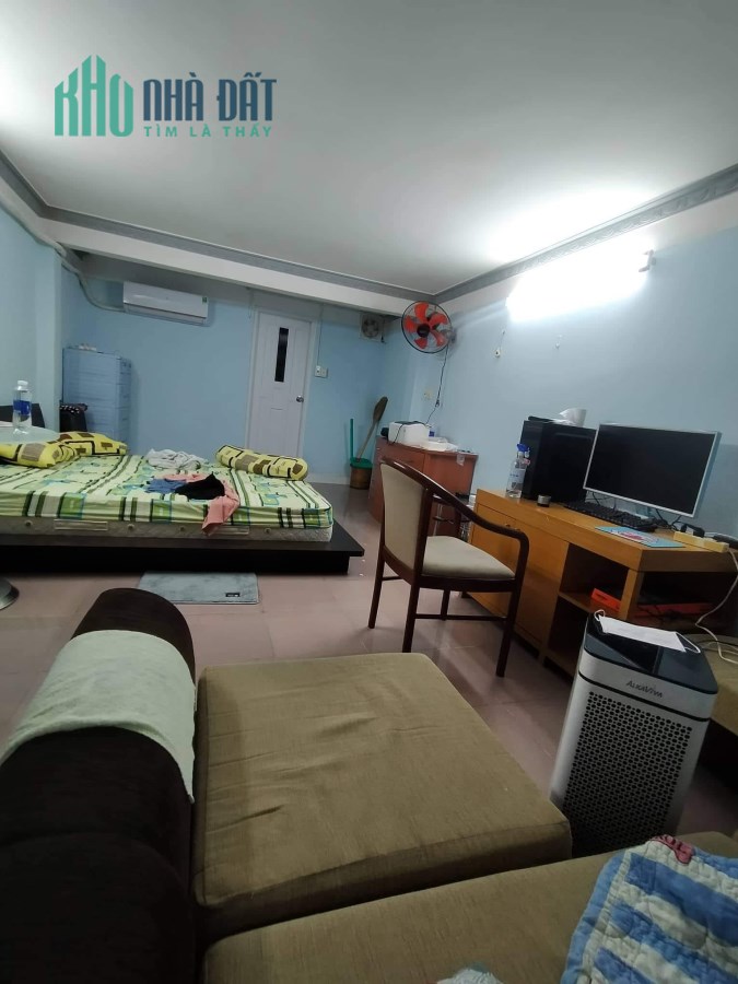 Nhà 4 tầng Quận 10 - Ô tô đỗ cửa - Ngang hơn 5m - 11.9 tỷ