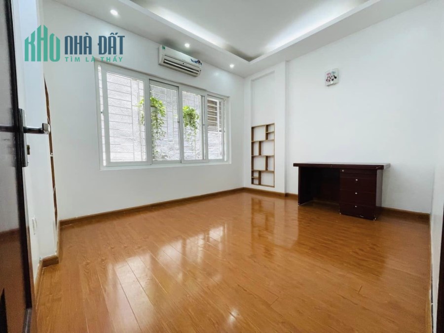NHÀ ĐÀO TẤN- DT40M2- 5 TẦNG - MẶT TIỀN 4.2- GIÁ 5.85 TỶ