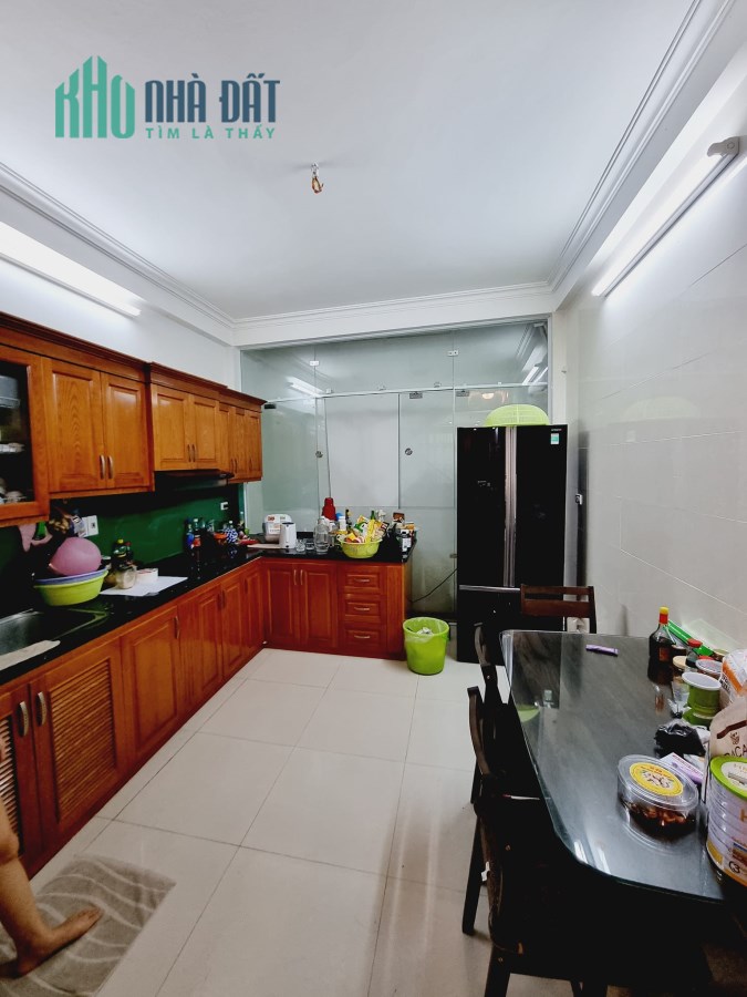 Nhà Trung Kính, Cầu Giấy, giá 7.6 tỷ, 45m2 x 4 tầng, nở hậu, an sinh đỉnh
