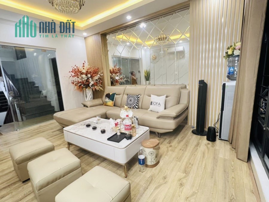 Bán nhà siêu đẹp Xuân La, Tây Hồ, 60 m, 4 tầng, MT 4m, giá 5 tỷ 150 triệu, nhà đẹp ở luôn.