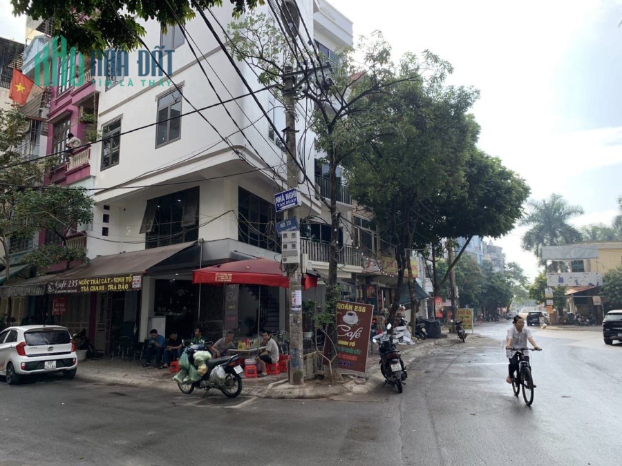 CHỦ CHUYỂN LÊN BIỆT THỰ Ở CẦN BÁN GẤP NHÀ CHIẾN THẮNG - VĂN QUÁN- HÀ ĐÔNG