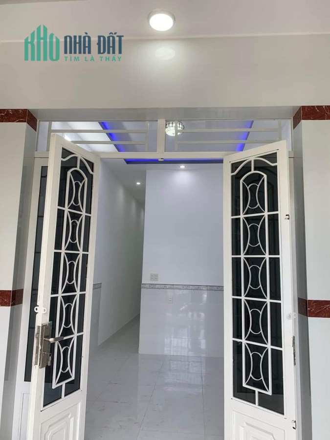 BÁN NHÀ 2.2Tỷ SỔ HỒNG RIÊNG
2 Mặt tiền đường, Tại 1716 Huỳnh Tấn Hát, kp5, TT Nhà Bè, huyện Nhà