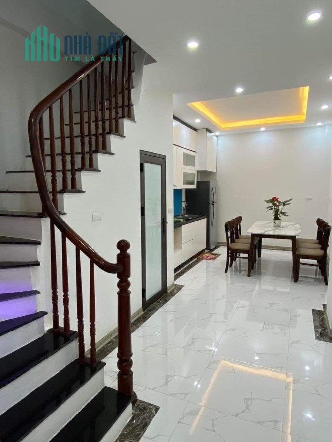 BÁN NHÀ PHƯƠNG LIỆT - THANH XUÂN. DT: 35/38M2. 4,5 TẦNG. MT 6M. GIÁ 3,6X TỶ -  SIÊU PHẨM - NỘI THẤT