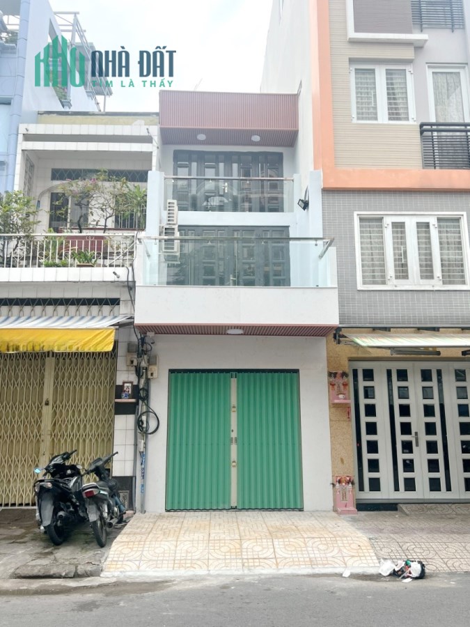 Nhà mới 3 tầng (full nội thất) mặt tiền Nguyễn Tiểu La P5Q10