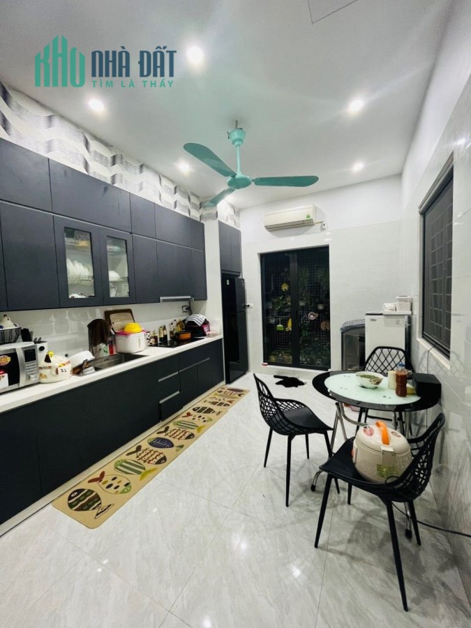 Bán nhà Trường Chinh Ở LUÔN 40m2 x 4T, nhỉnh 3 tỷ