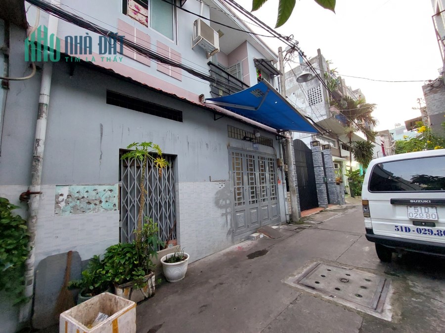 Gấp Bán Nhà Bàu Cát Phường 10 Tân Bình Gần 60m2, 3 Tầng, Ở Ngay, chỉ 4 tỷ xíu