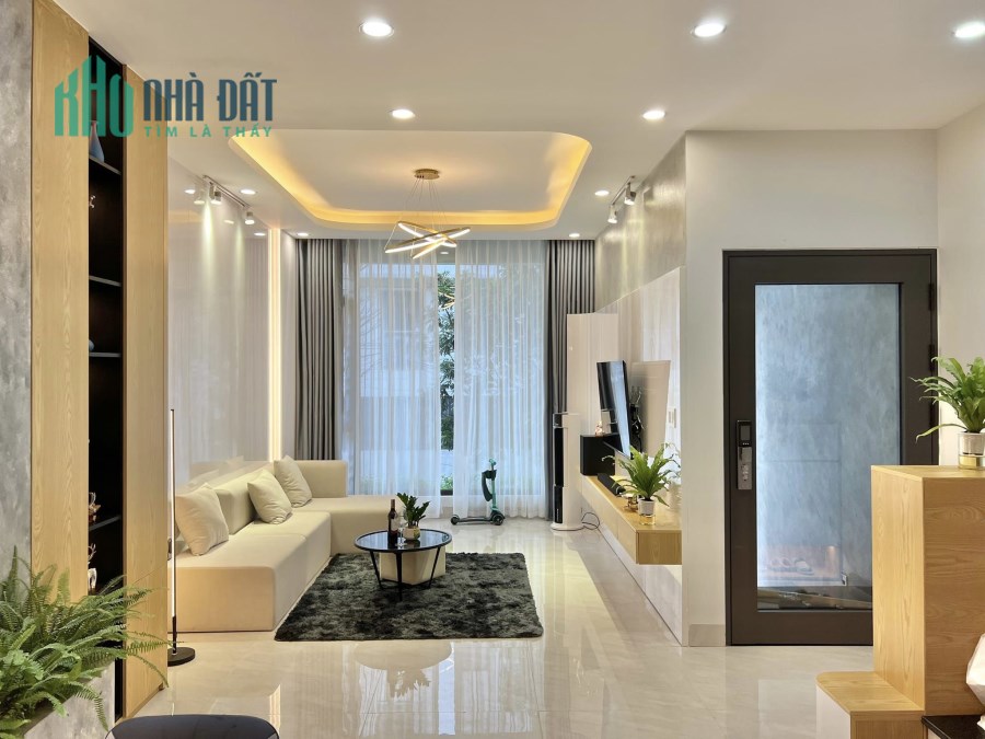 Bán Nhà Mai Dịch, 6 Tầng Thang Máy, Phân Lô, Gara Oto. Dt 50m2 x 10 tỷ. 0979400492