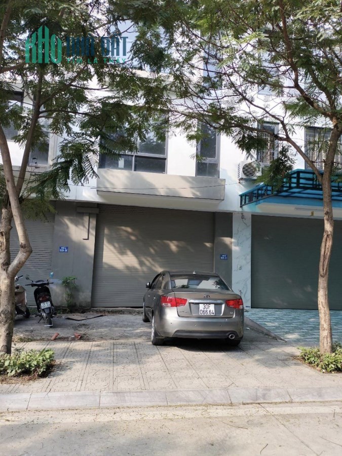 BÁN NHÀ KHU  ĐT VĂN QUÁN - HÀ ĐÔNG DT: 61M. 3 TẦNG. MT: 4,4M. GIÁ 12,X TỶ. NHÀ PHÂN LÔ  - 2 THOÁNG