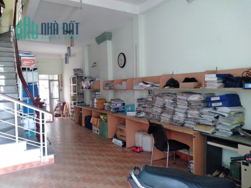 CHÍNH CHỦ BÁN – NGUYỄN VĂN CỪ – 2 THOÁNG – Ô TÔ ĐỖ CỬA – VỈA HÈ – 4 NGỦ.