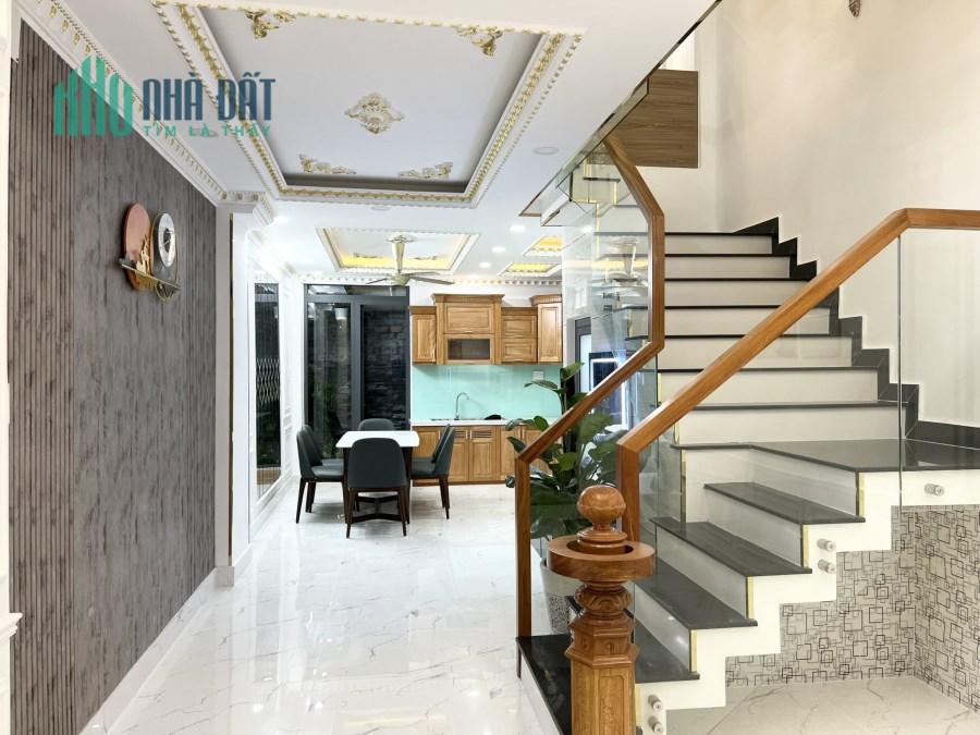Bán nhà khu DÂN CƯ CENTRAL HOME.DTS 174m  4.2 x 14 có 5pn đường xe tải