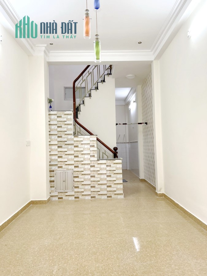 Nhà mới 2 tầng (3.5x11.8m) hẻm 184 Âu Dương Lân P3Q8
