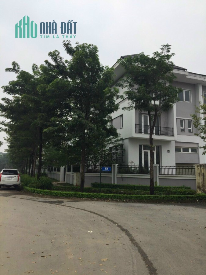 Biệt thự giá tốt trong khu nhà giàu Thủ đô