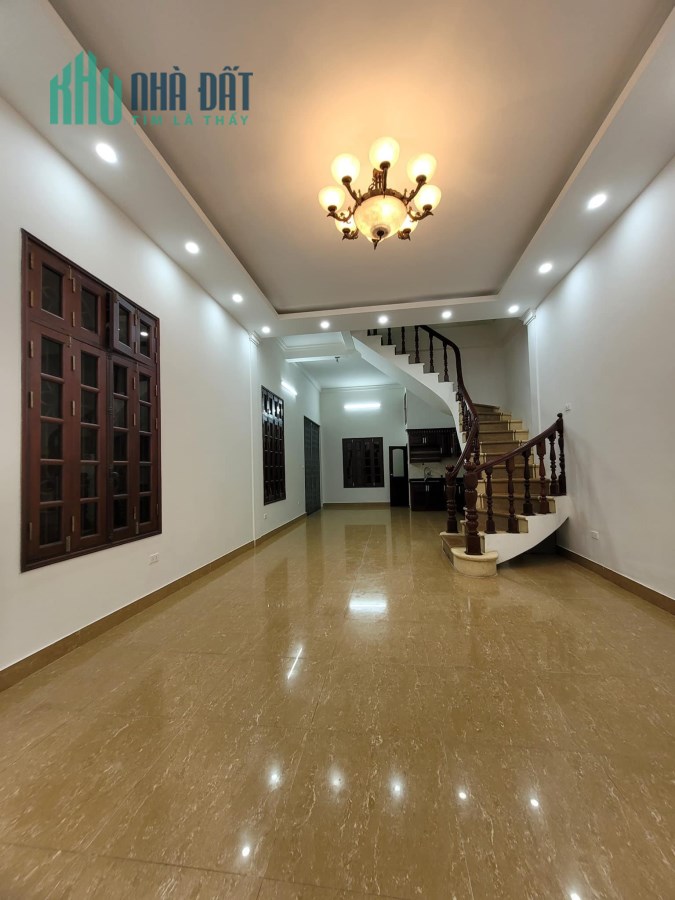 Bán nhà Võng Thị - Tây Hồ - Chỉ 4 TỶ - 40m2X5T - NGÕ RỘNG THÔNG THOÁNG - GẦN HỒ TÂY - NGÕ THÔNG -