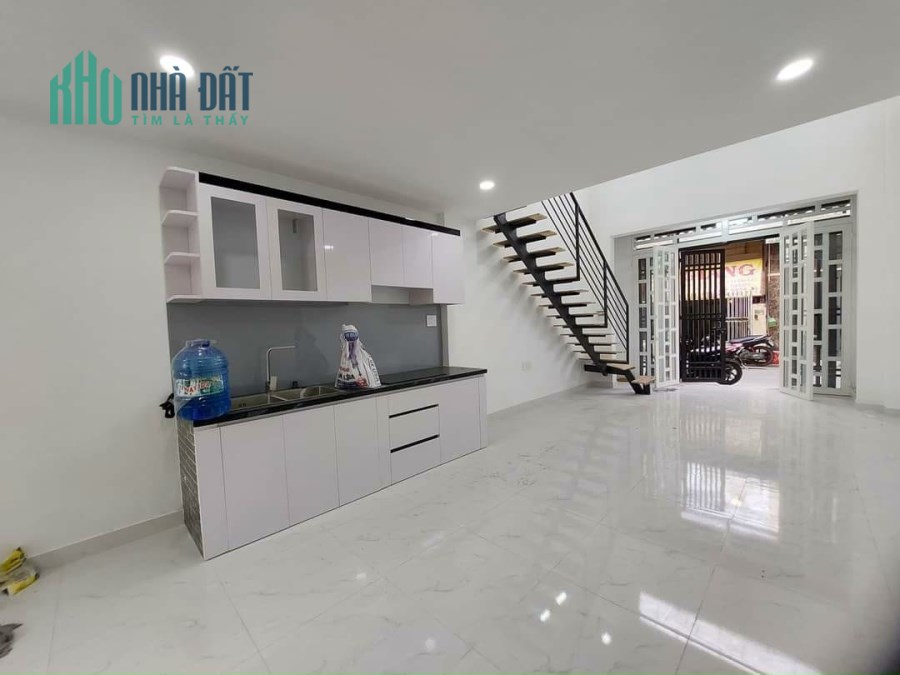 HẺM THÔNG BÀN CỜ - VỊ TRÍ KINH DOANH - TRƯỜNG HỌC CÁC CẤP XUNG QUANH - CHỈ HƠN 3 TỶ