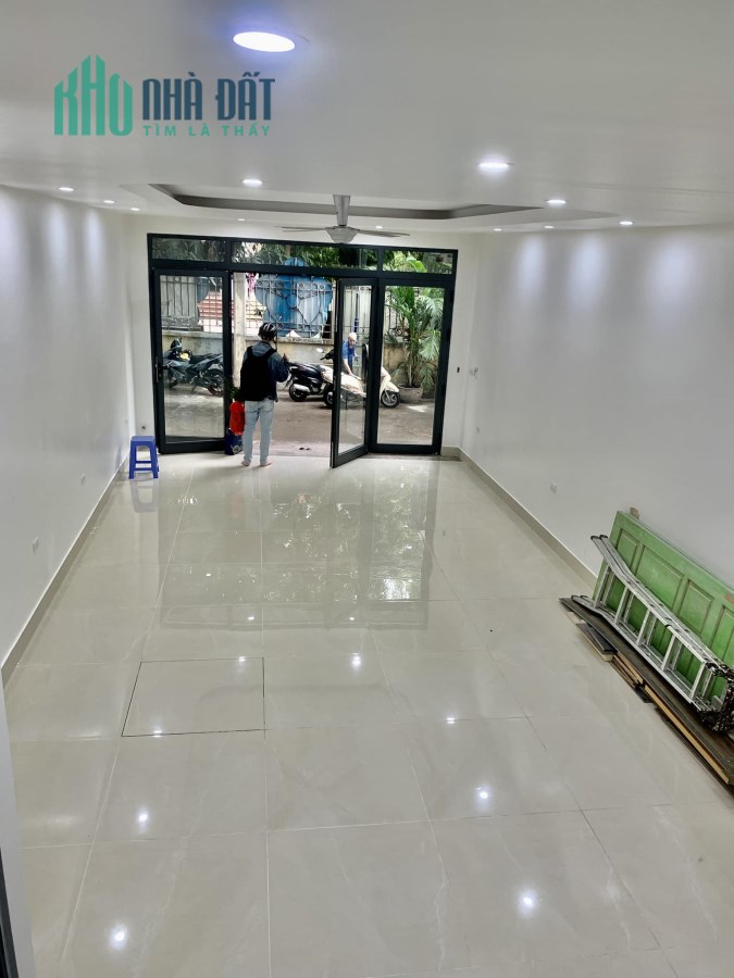 Lương Khánh Thiện Nhà mới 60m 6 Tầng thang máy, gara, FULL nội thất