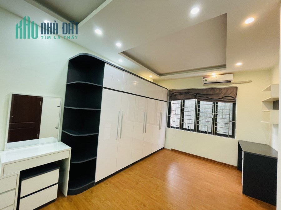 Hạ giá bán nhanh nhà tại Mỹ Đình 35m2 5 tầng mới 99%