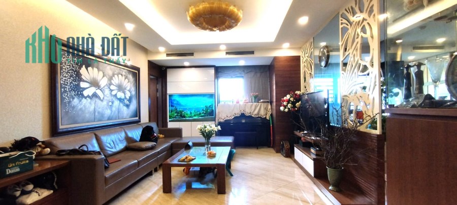 Bán chung cư Toà C'Land 81 Lê Đức Thọ, 153m2, 3PN, 2WC, full nội thất tiền tỷ, chỉ 4.5 tỷ.