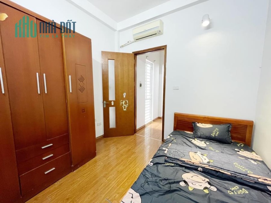 Bán Nhà Nguyễn Khánh Toàn-Cầu Giấy 43/48mx5 tầng 5PN-full nội thất-gần ô tô-2 thoáng.