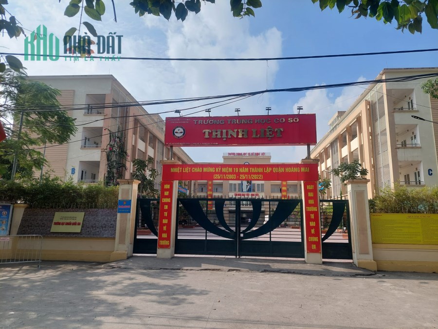 Bán Nhà cổng trường Thịnh Liệt - Hoàng Mai - ô tô chạy vòng quanh - 35m*6 Tầng giá 4.9 Tỷ