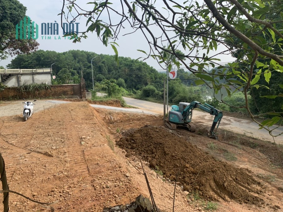 Bán lô đất 1672m2 có 400m đất ở, mặt tiền bám đường liên xã, view cánh đồng tại Lương Sơn - Hòa Bình