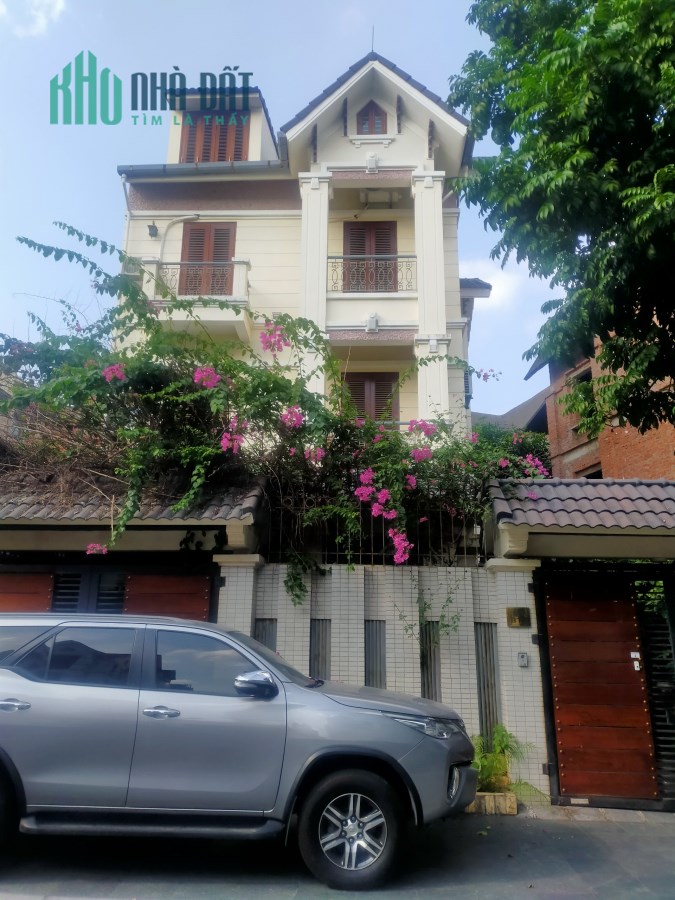 Chính chủ cho thuê Biệt thự BT7 khu đô thị Việt Hưng, Long Biên, Hà Nội.