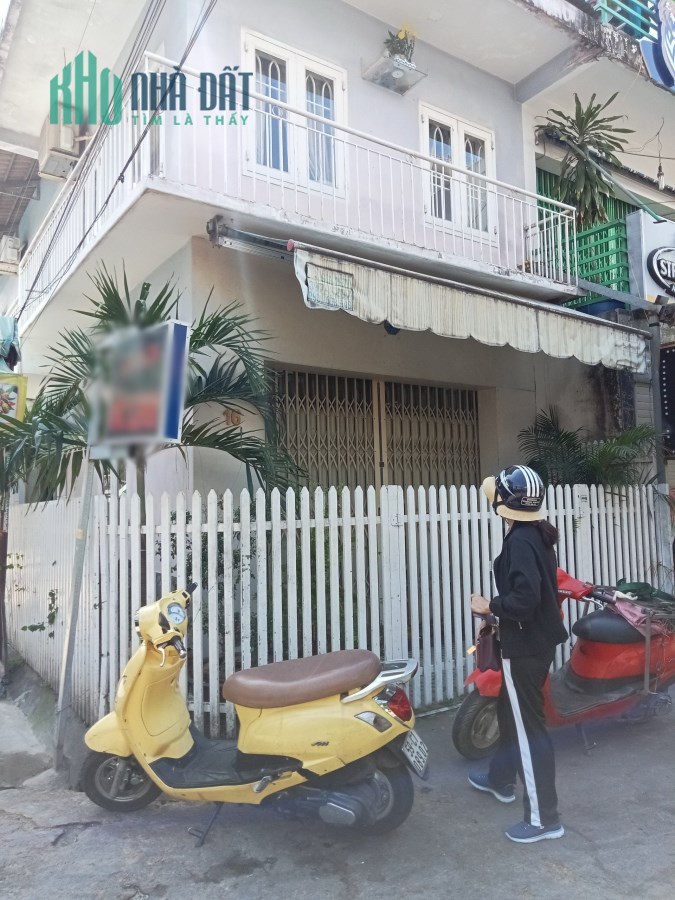 Nhà bán căn Góc đường số 4 trong Làng Ốc Dương Bá Trạc P1Q8