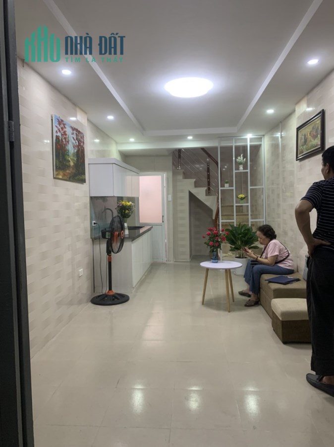 HOT! HAI BÀ TRƯNG , bán nhà Thanh Nhàn, 3 bước ra phố, 27m2*5T giá 2.45tỷ.