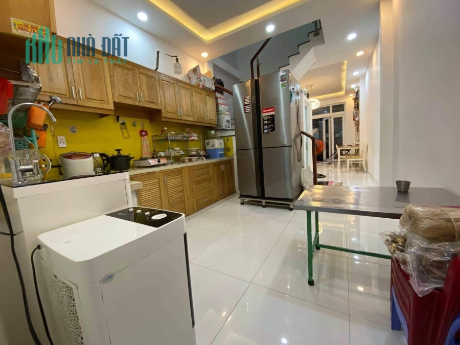 Bán nhà siêu đẹp ngay Đại học Hoa Sen P14 Quận 10 46m2 chỉ 4 tỷ 9
