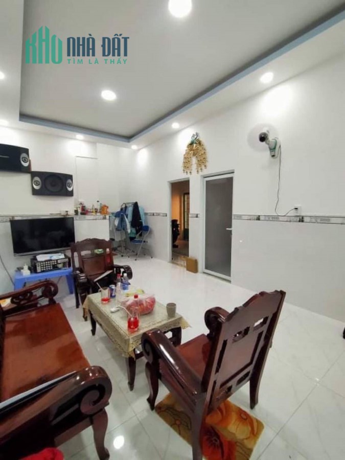 Bán gấp nhà Sát HXH Phú Thọ Hoà, Tân Phú  6,1x 9m chỉ 3ty95