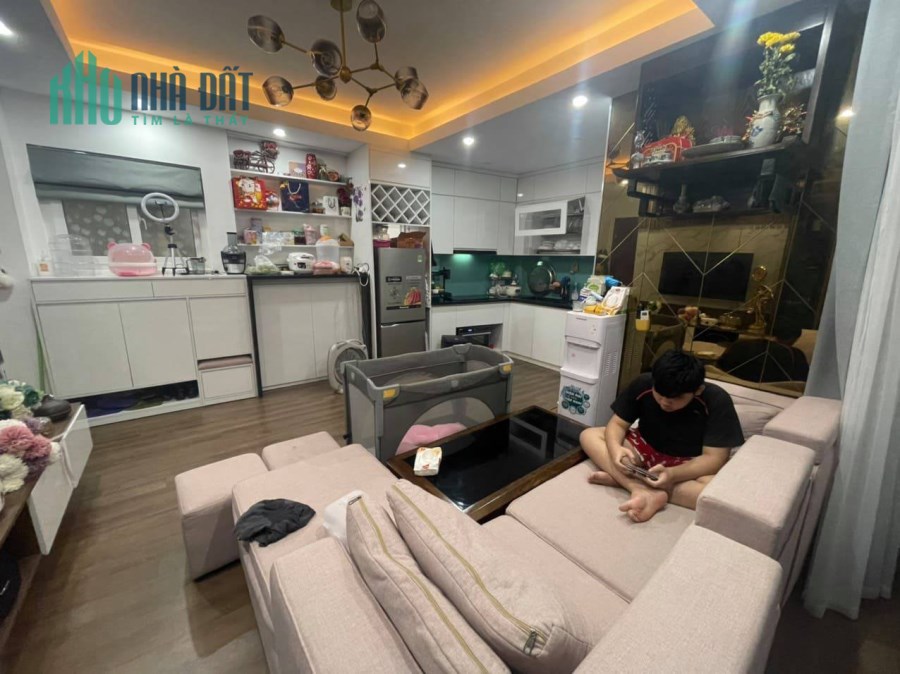 CC BÁN NHÀ: 23 NGÕ 132 PHỐ MAI DỊCH, 2 MẶT NGÕ, CHIA ĐC 2 LÔ. GIÁ: 14.2 TỶ CÓ TL