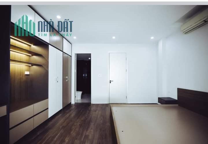 Bán nhà Ngọc Thụy, Long Biên, 32m, 5 tầng, ngõ 3m, cách 8m ra đường ô tô, 3,1 tỷ