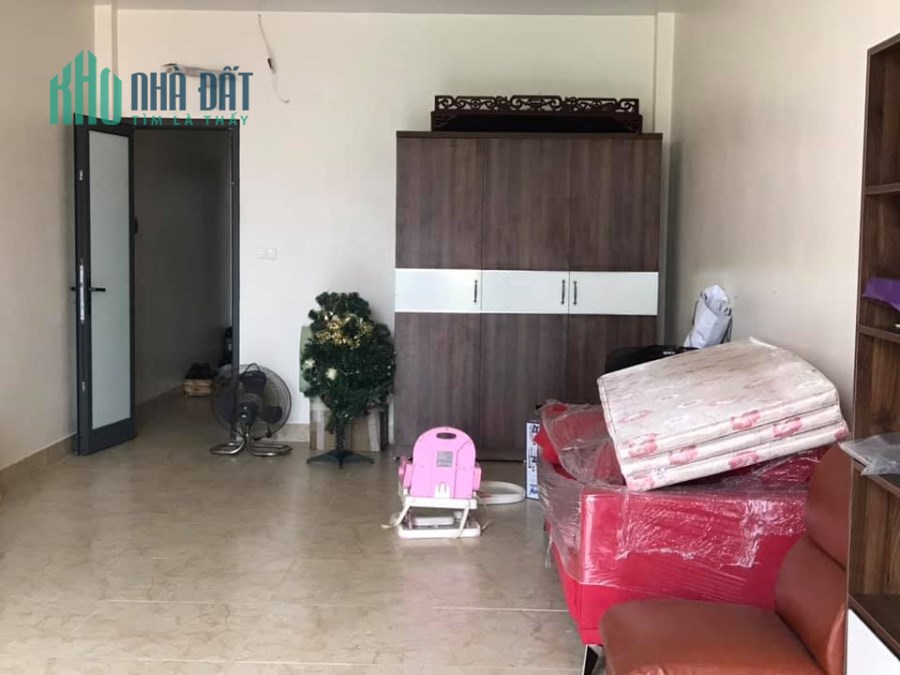 Cần bán gấp nhà Vĩnh Phúc Ba Đình DT 50m2, 5 tầng MT 5m, giá 5tỷ 700 triệu