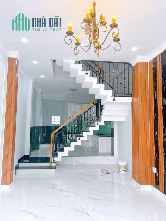 Bán Nhà 22/10 Hoa Bằng, Phường Tân Sơn Nhì, Quận Tân Phú.
( Ngay Trường THPT Tân Bình )