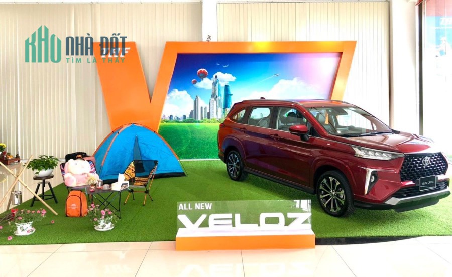 GIAO NGAY TOYOTA VELOZ CROSS CVT & VELOZ CROSS TOP