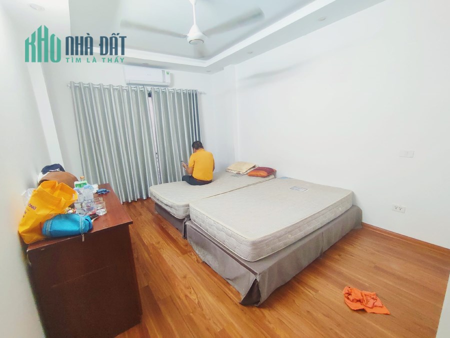 Bán nhà Đào Tấn lô góc, 2 mặt thoáng, DT 36m2x5T giá nhỉnh 5 tỷ , nhà đẹp ở luôn.