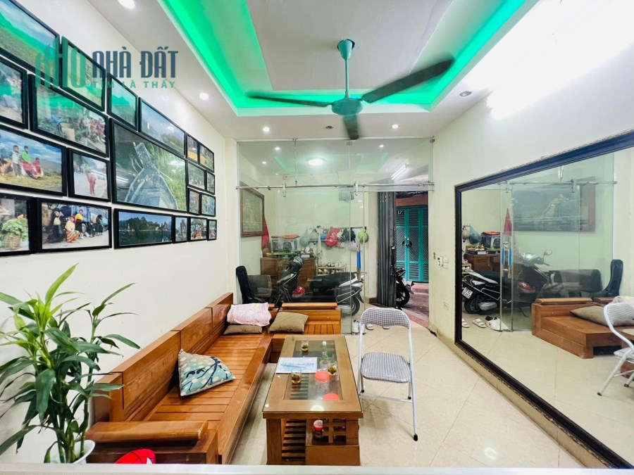 Nhà đẹp Cầu Cốc dân xây, kinh doanh, 20m ra ô tô tránh, 3 tầng 34m2 - Nhỉnh 2 tỷ