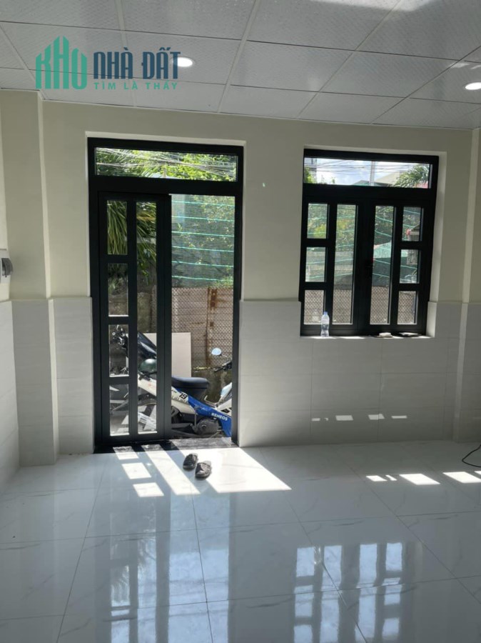 Bán nhanh nhà BTCT đẹp 50m2, ngay khu dân cư Hồng Long, Hiệp Bình Phước, Thủ Đức