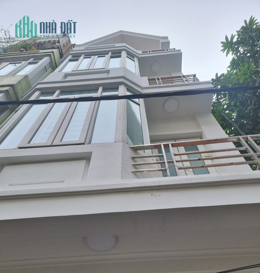 Cần bán nhà Tứ Liên, Tây Hồ, sát phố, SĐCC, Dt50m, 4T, 4 ngủ, giá nhô 5 tỷ.