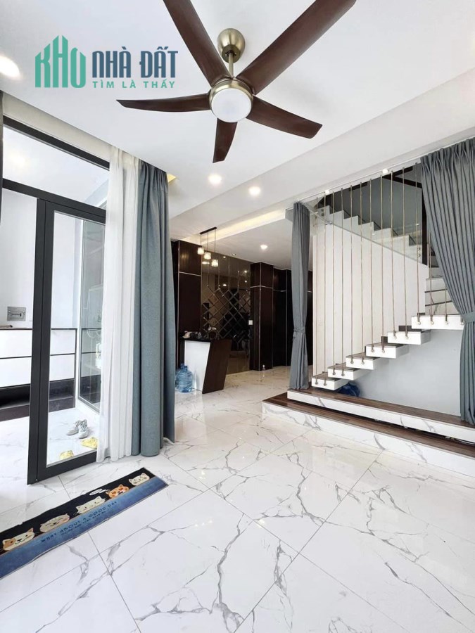 Bán nhà HXH Lê Quang Định, P11, Bình Thạnh, 79m2, 6 tầng, chỉ 12.9 tỷ.