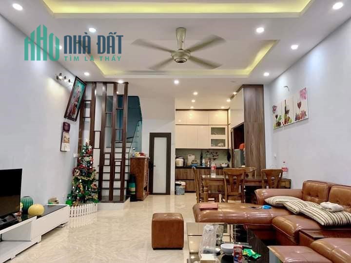 Bán nhà Võng Thị, Tây Hồ, 2 thoáng, 6.5 tỷ, 45m2