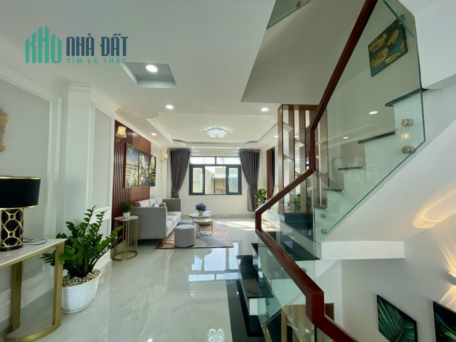 Bán nhà phố Bồ Đề, Long Biên, 145m2, 5T, ô tô chạy vòng quanh, gần phố, 17 tỷ. 0889388683 .