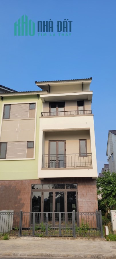 bán căn shophouse 3 tầng view sông tại centa villa băc ninh